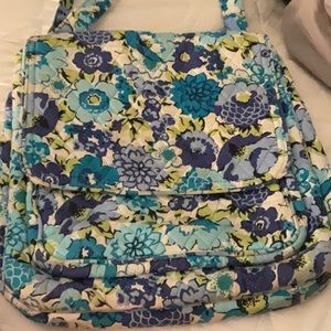 Vera Bradley Mailbag Crossbody Blueberry Bloom